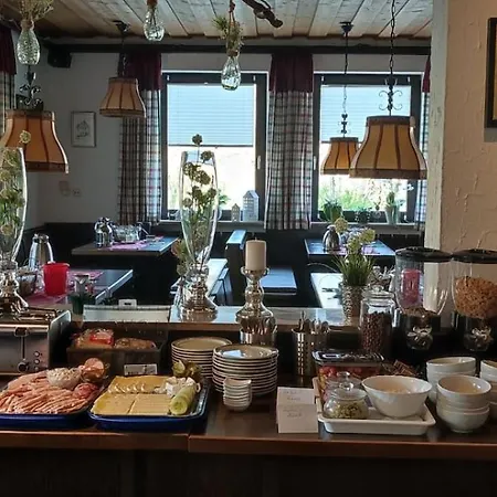 Wolf Hotel *